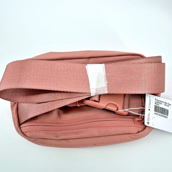 Lululemon Everywhere Belt Bag Nylon Dusty Rose One Size Vacation Travel NWT - Picture 4 of 8